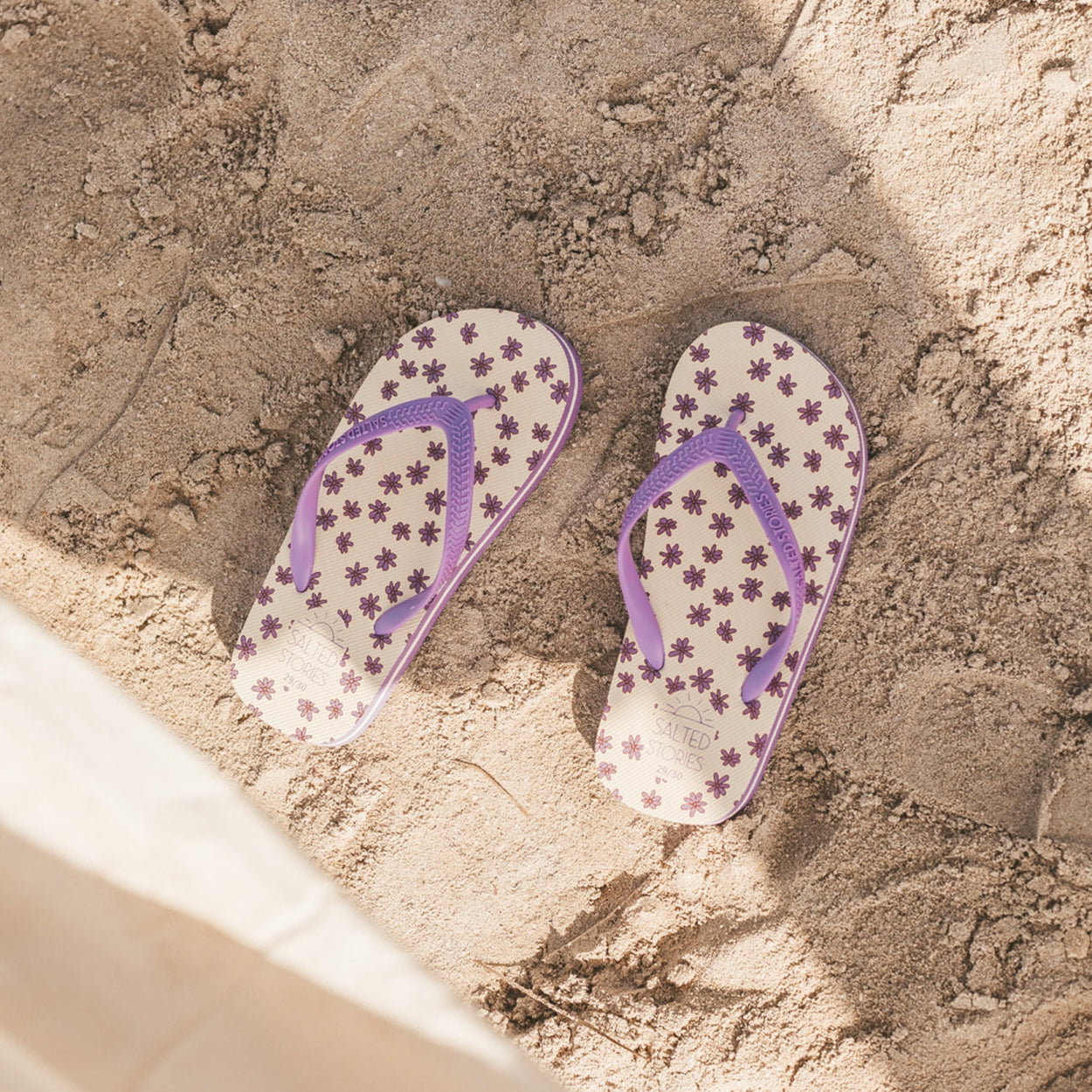 Salted Stories - Flower slippers