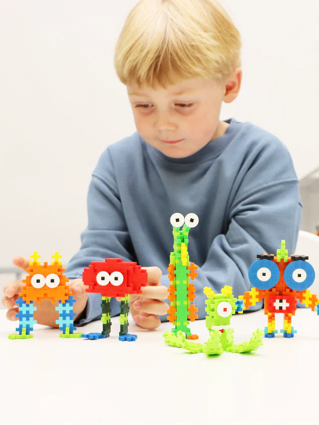 PLUS PLUS learn to build creatures